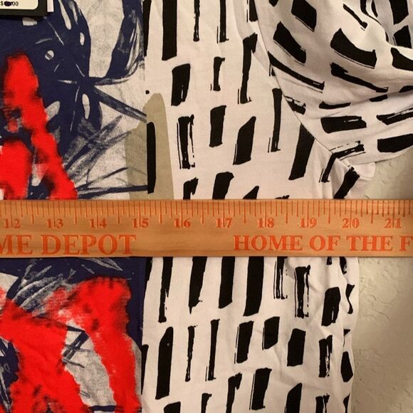 NWT Guess White and Red Short Sleeve Tee with Graphic Design Men’s Size L - Picture 4 of 7